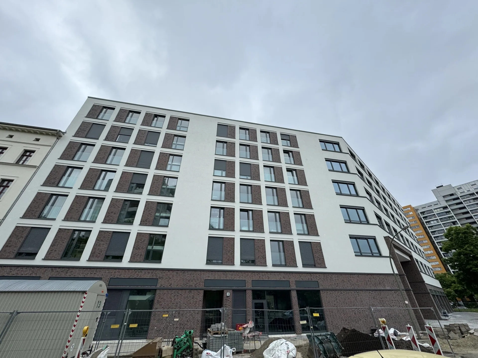 Wohngebäude mit Fassadenarbeiten in Berlin